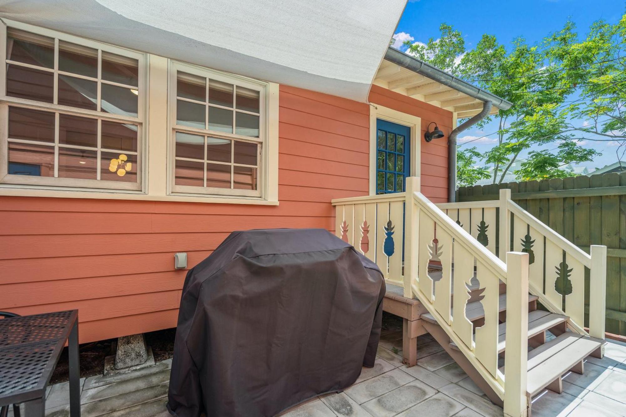 Julia Place Holiday home